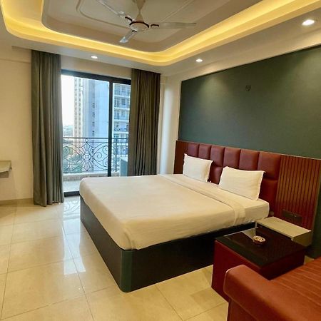 Hotel Maple Tree - Near Ekana Cricket Stadium - Лакнау Екстериор снимка