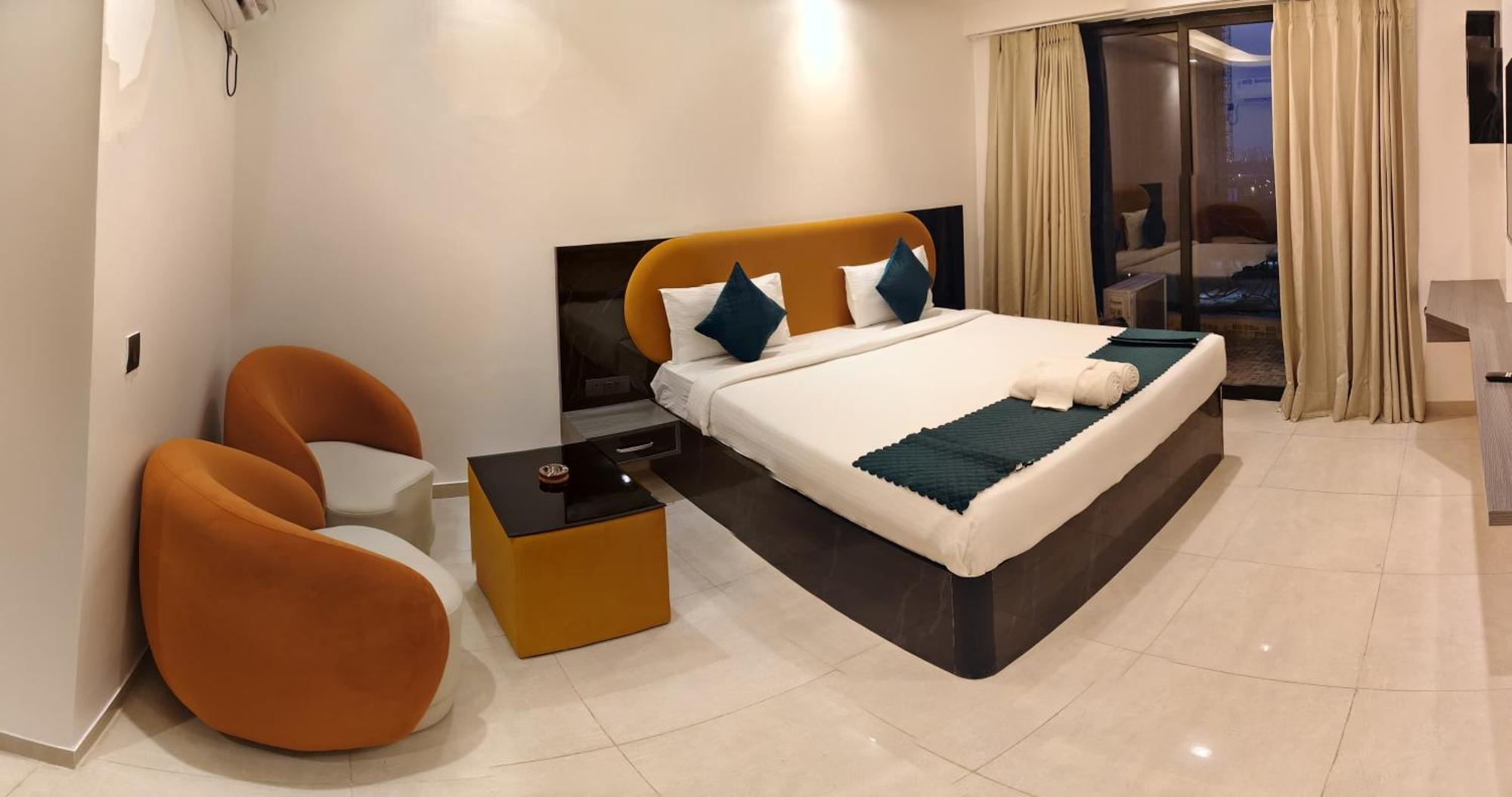 Hotel Maple Tree - Near Ekana Cricket Stadium - Лакнау Екстериор снимка