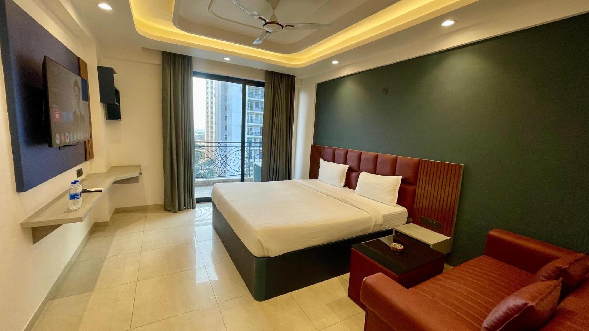Hotel Maple Tree - Near Ekana Cricket Stadium - Лакнау Екстериор снимка